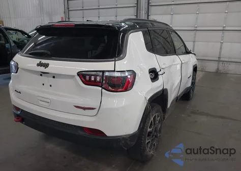 2019 Jeep Compass Trailhawk 4X4 из США, поврежденный, VIN 3C4NJDDB5KT813801